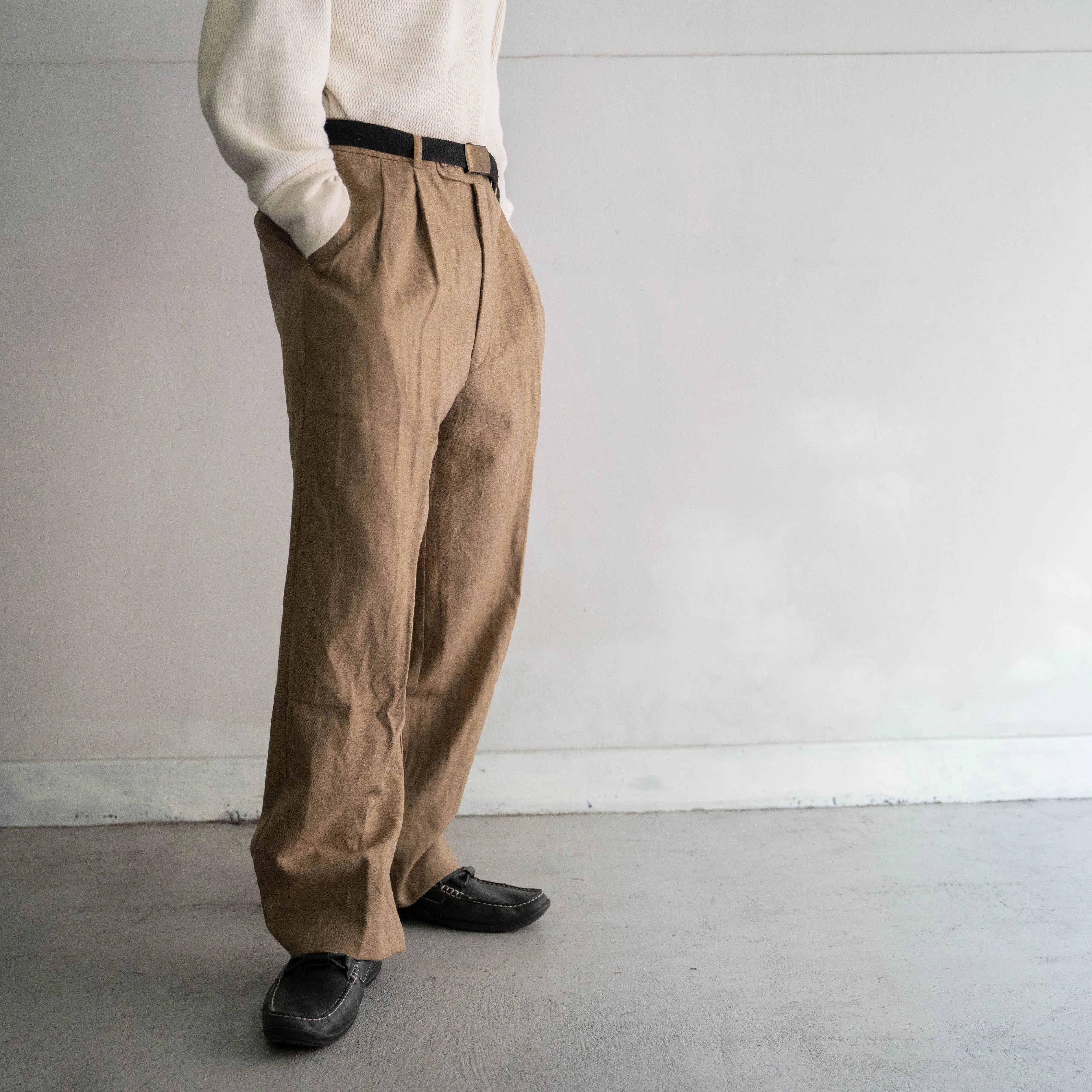 around 1980s Japan vintage light brown 2tuck wool pants