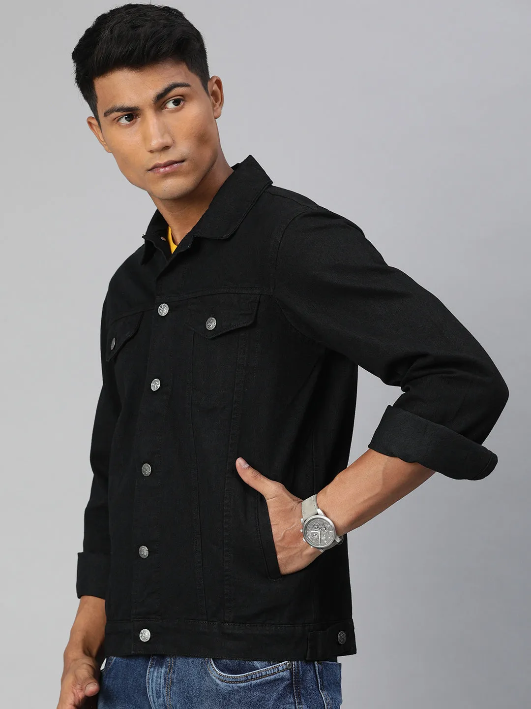 Men's Black Solid Regular Fit Washed Full Sleeve Denim Jacket