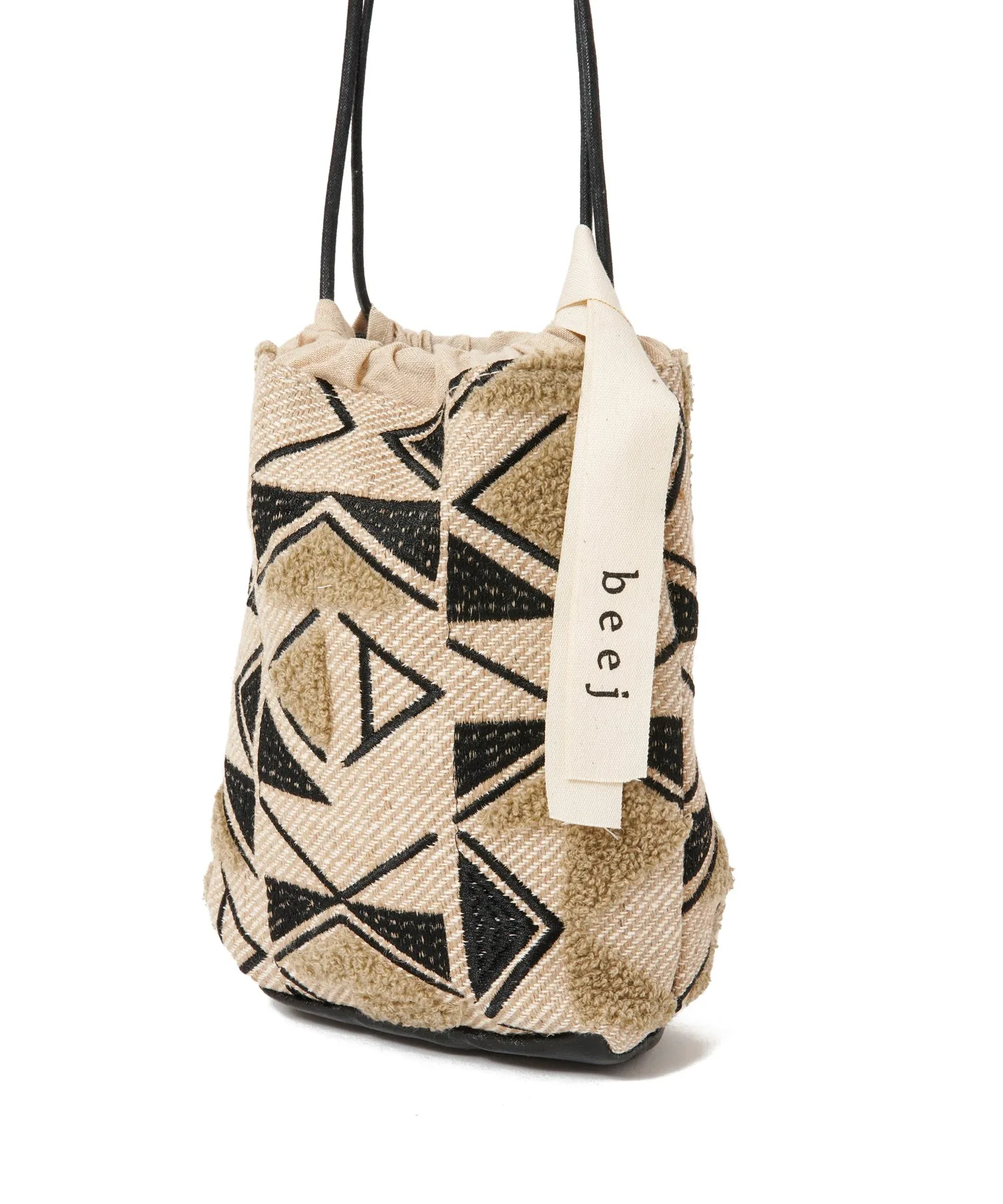 【WOMEN】beej drawstring emb bag