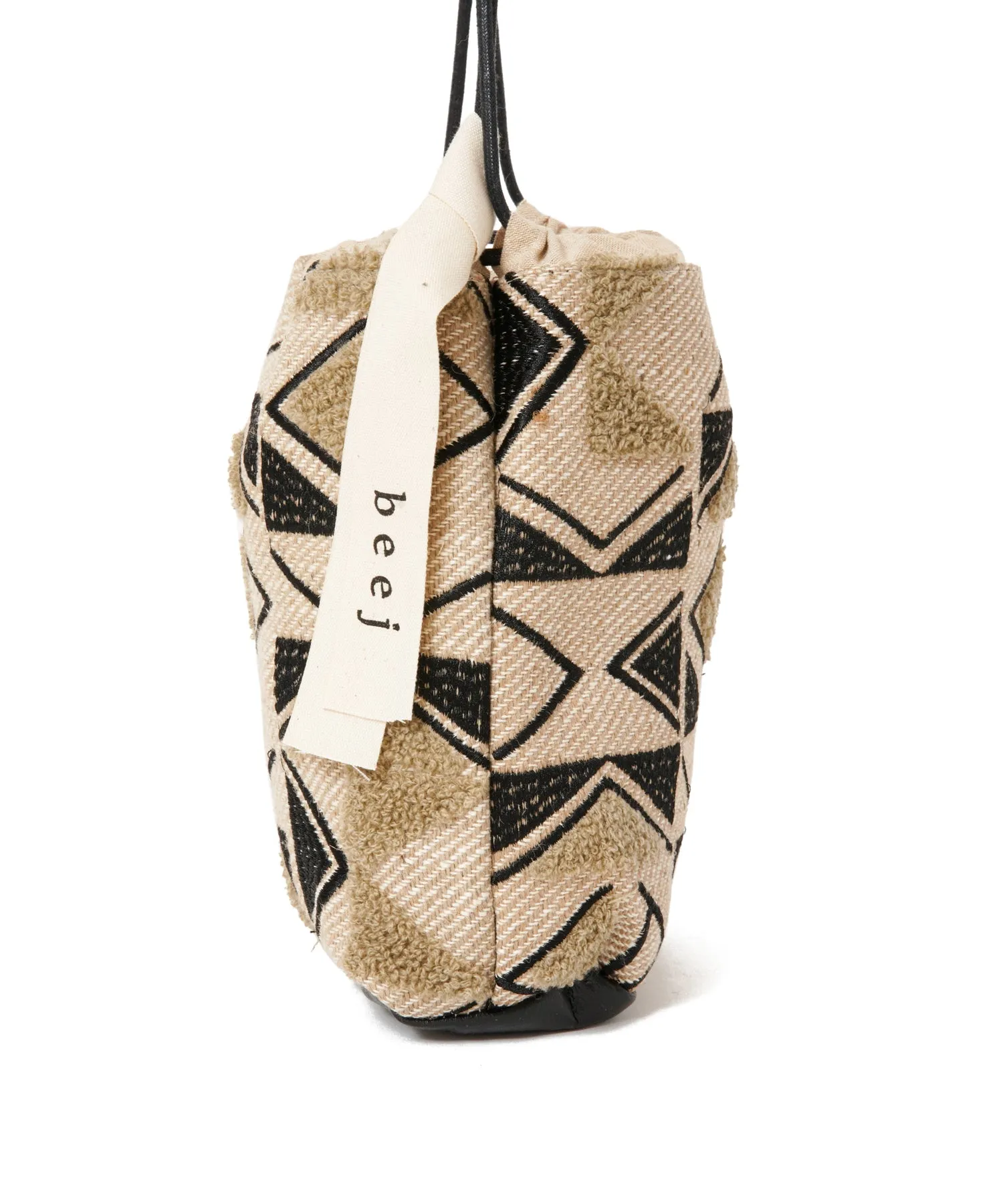【WOMEN】beej drawstring emb bag